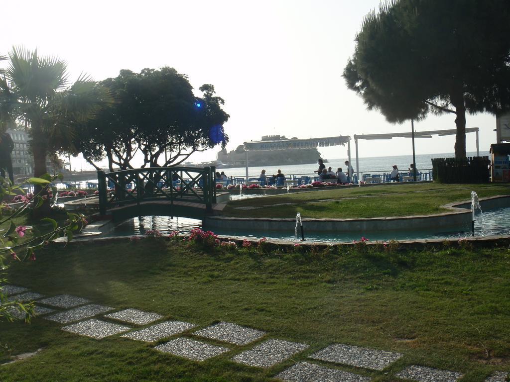 Liman Hotel Kusadasi Exterior photo